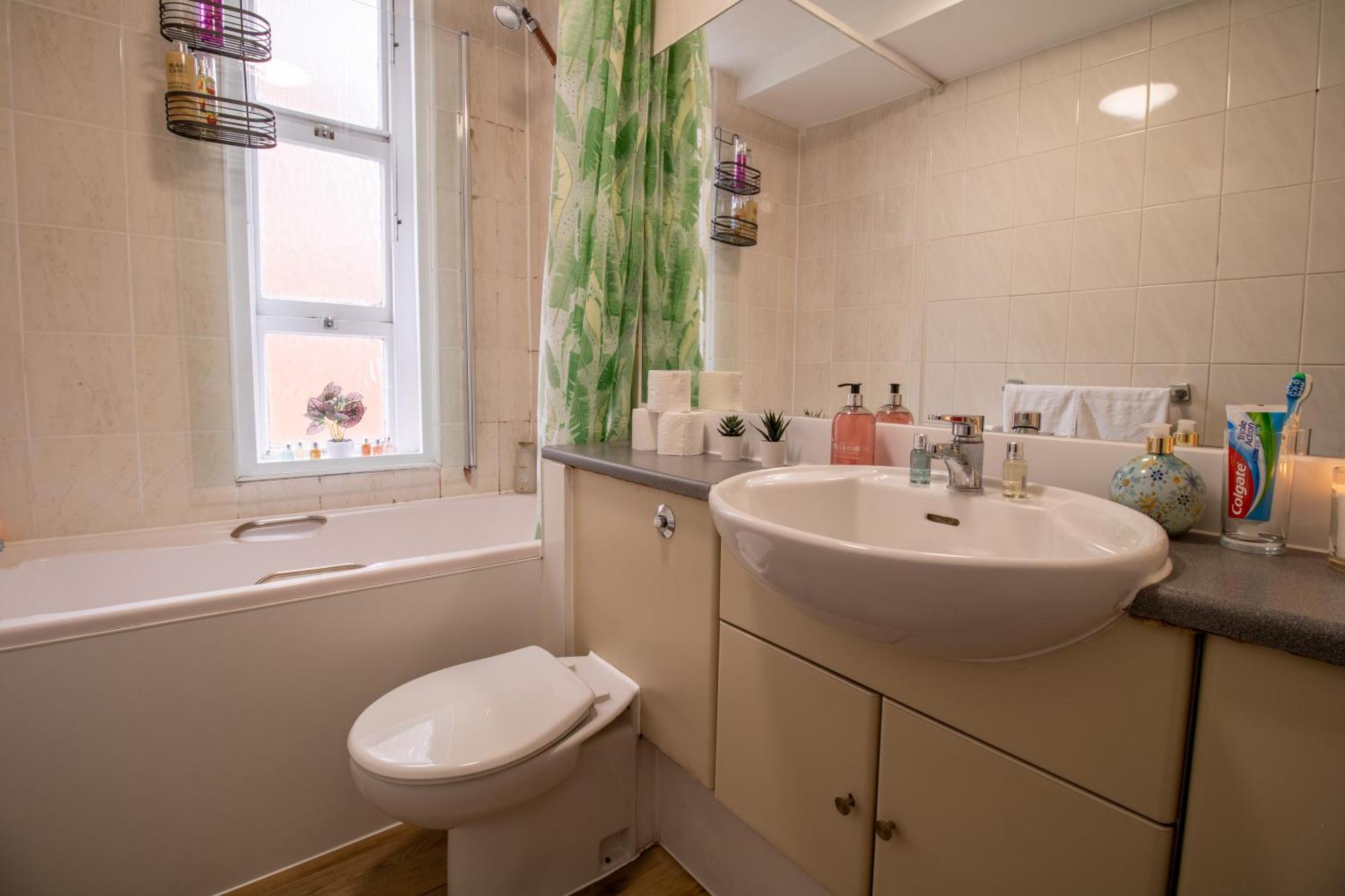 Cosy 2-Bedroom Apartment In Mayfair 8Cb - 4Th Floor No Elevator 伦敦 外观 照片