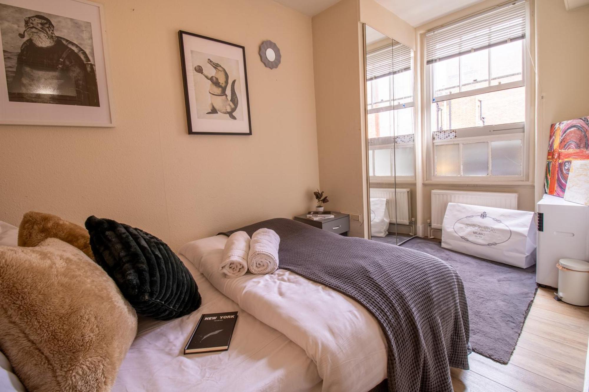 Cosy 2-Bedroom Apartment In Mayfair 8Cb - 4Th Floor No Elevator 伦敦 外观 照片